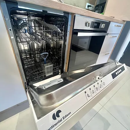 T2 Sun 3 Etoiles- & Commerces A 200m- Terrasse Avec Barbecue- Neuve Avec Parking & Wifi *