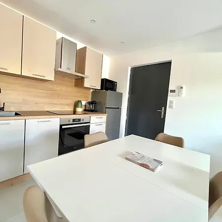 T2 Sun 3 Etoiles- Plage & Commerces A 200M- Terrasse Avec Barbecue- Residence Neuve Avec Parking & Wifi Apartament *