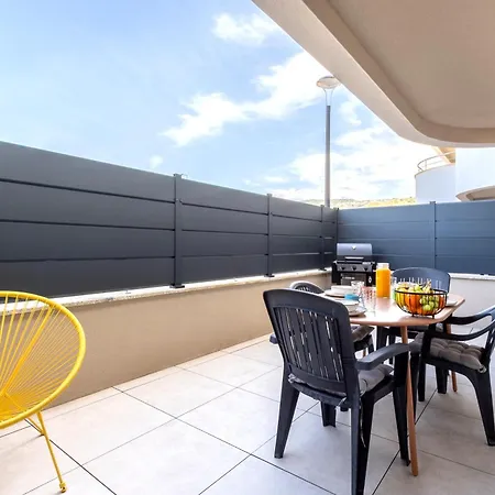 T2 Sun 3 Etoiles- & Commerces A 200m- Terrasse Avec Barbecue- Neuve Avec Parking & Wifi